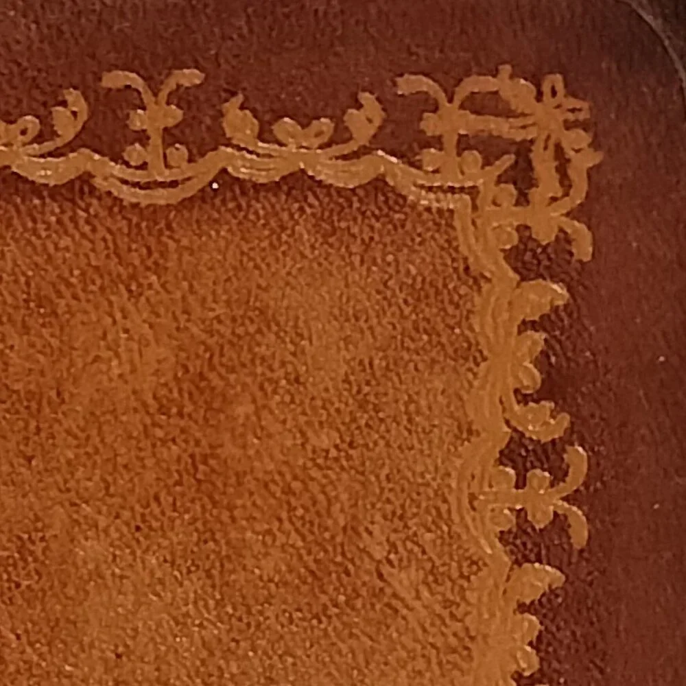 Vertical Leather Bifold Wallet (vintage,‎ handmade)